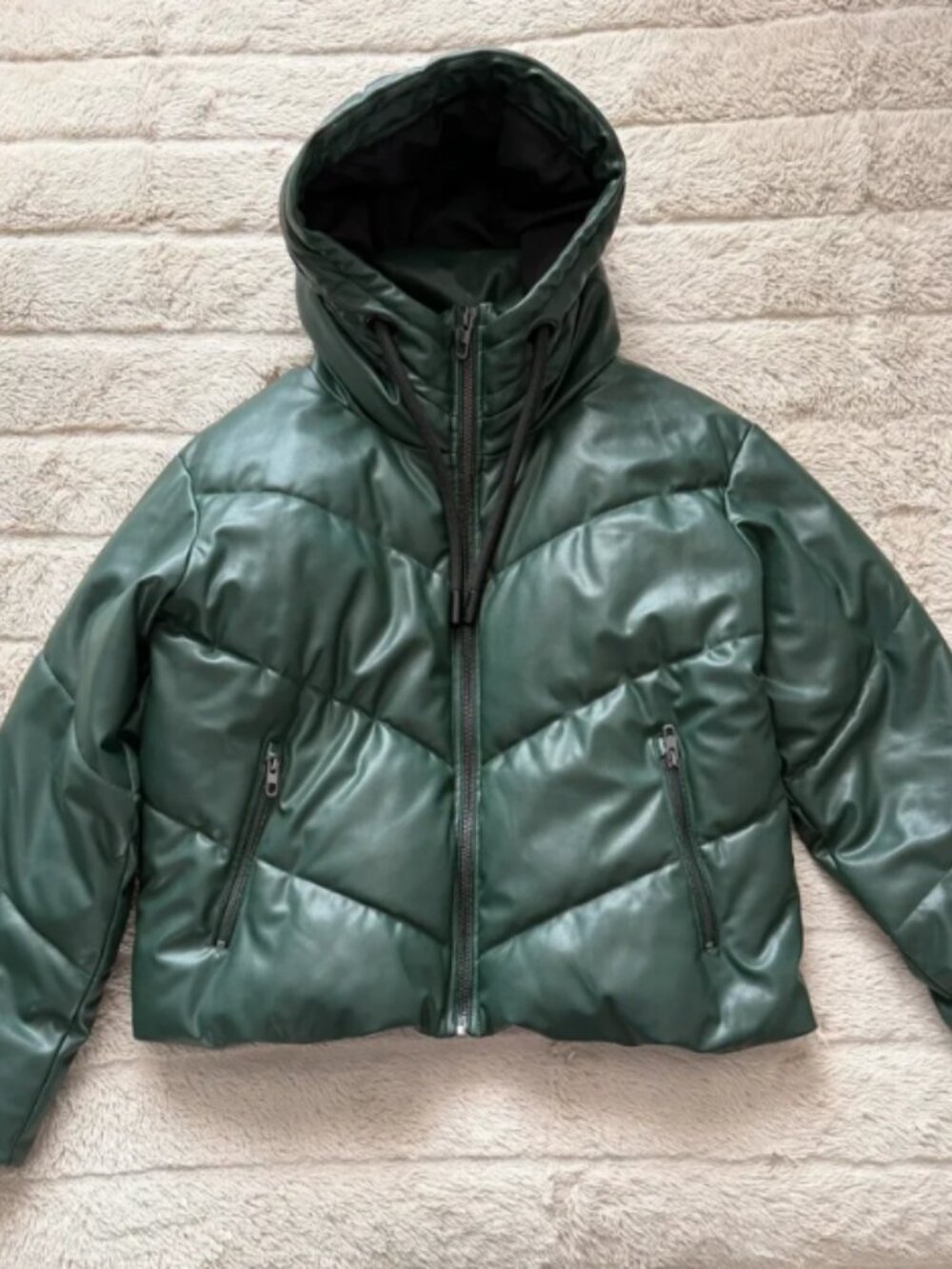 Zara green faux leather jacket 🧥💚
